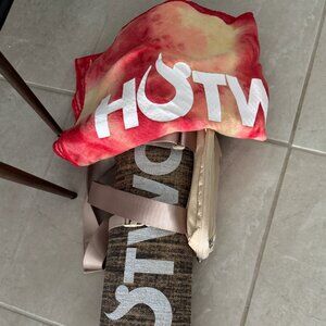 HOTWORx yoga mat + towel